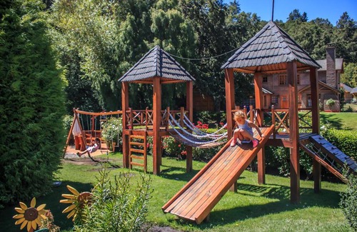San Martin de los Andes Apartment | Rotui Apart Hotel: Pet-Friendly Stay with Breakfast & Hot Tub