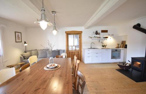 Libosovice House | Family-Friendly Retreat at Roubenka Na Hrádku - Český ráj