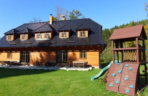 Vernirovice Cabin | Experience Roubenka Pod Čapím vrchem: Hot Tub & 10/10 Rating
