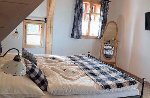 Bela pod Pradedem Ski Chalet | Relax at Roubenka near the Slopes with Pool Access