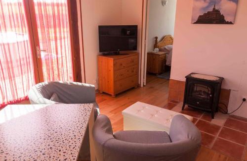 Mantilly Apartment | Rouge - 3 star ground floor apartment