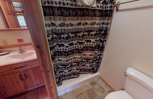 Sabinsville Cabin | Cozy Rough Cut Lodge Suite 2 with Kitchen & Breakfast