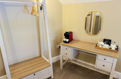 Fivelanes Apartment | Rough Tor - Rising Sun Inn