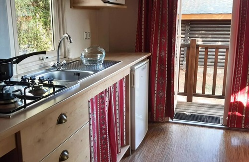 Estavar Cabin | Family-Friendly Camping Les Jardins d'Estavar Trailer
