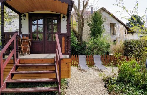 Stockfeld Ski Chalet | Unique Roulotte Comtoise Experience in Strasbourg