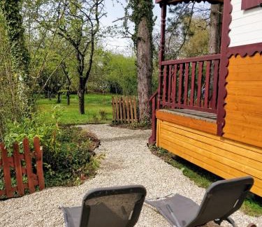 Stockfeld Ski Chalet | Unique Roulotte Comtoise Experience in Strasbourg