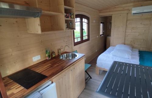 Machecoul-Saint-Meme House | Comfortable Roulotte Retreat on a Family-Friendly Farm