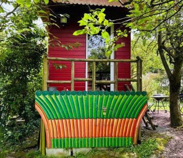 Conde-sur-Seulles House | Experience Roulotte la belle étoile for Unforgettable Stays
