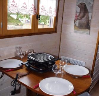 Poinson-les-Fayl Ski Chalet | Welcoming Roulotte La Marmotte: Guest Rated at 7.6/10