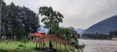 Balakot Resort | Round Bed Cottage Country Club Resorts Balakot
