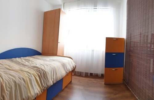 La Coruna Condo | Convenient Stay: Round Floor Nelle Near Riazor Beach