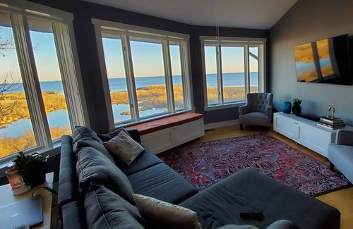 Shady Side House | Round House -- Panoramic Views -- Chesapeake Bay