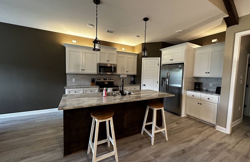 Conway House | Exceptional Round Mountain Lazy Days: Family-Friendly Retreat