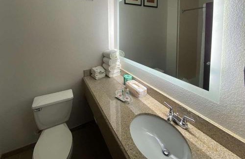 Round Rock Hotel | Family-Friendly Stay at Round Rock Hotel with Great Amenities