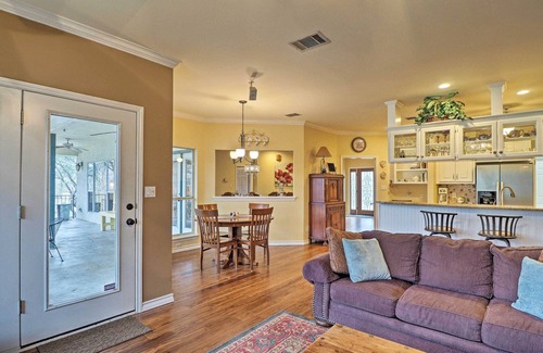 Brushy Bend Park House | Ideal Round Rock Lakefront Home with Water Toys & Fire Pit