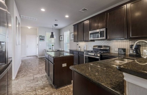 Round Rock House | Round Rock Retreat: Family-Friendly Stay Near Kalahari Resort