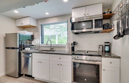 Brushy Bend Park Apartment | Round Rock Vacation Rental with Spa and Kitchen Amenities