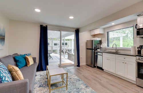 Brushy Bend Park Apartment | Round Rock Vacation Rental with Spa and Kitchen Amenities
