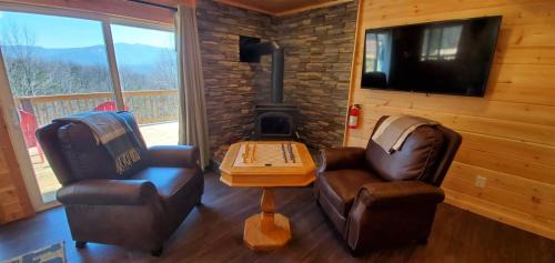 Stanley House | Discover Roundhead Mountain Lodge: Family & Pet Friendly Stay