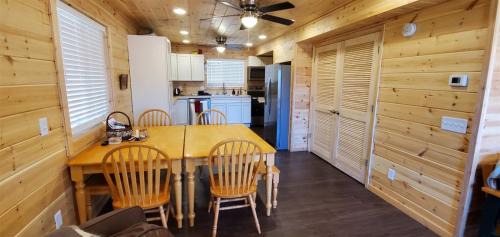 Stanley House | Discover Roundhead Mountain Lodge: Family & Pet Friendly Stay