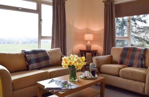 Culworth House | Roundhill: A 4-Star Getaway for Families and Pets