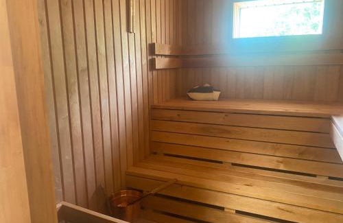 Roundstone House | Discover Old Bakery Ryans Roundstone Retreats - Rated 9.4/10