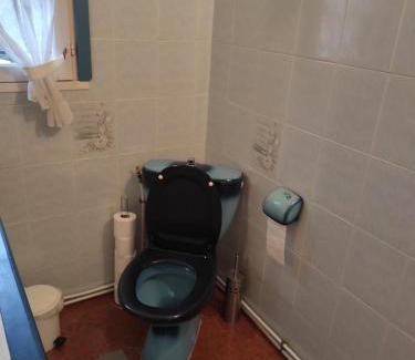 Roussillon House | Welcoming Roussillon: 4-Star Stay with Pool & Pet-Friendly