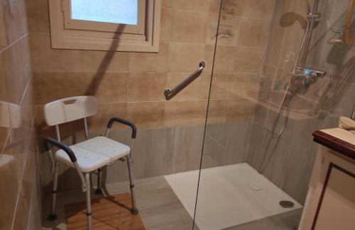 Roussillon House | Welcoming Roussillon: 4-Star Stay with Pool & Pet-Friendly