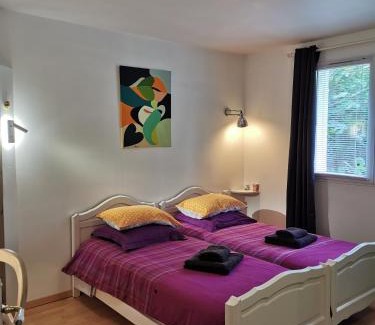Le Girouard House | Pet Friendly Escape at Route de Nieul - Rated 9.5/10