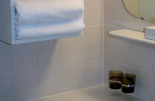 Losone Hotel | Rovere: Family-Friendly Stay with Spa and Dining Options