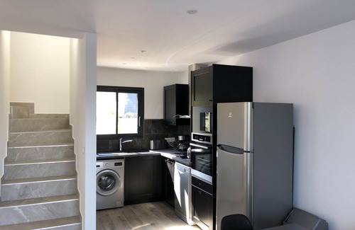 Favone House | Relax at Les Jardins d'Eve with Private Pool & Ocean View