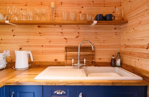 Newton Stewart Cottage | Rowan - a pod that sleeps 4 guests in 2 bedrooms