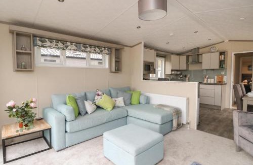 St Fillans House | Discover Pet-Friendly Comfort at Rowan - 4-Star Retreat
