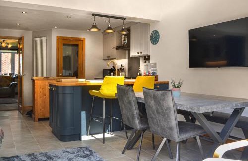 Woodmansey House | Rowan House: Family-Friendly Retreat with 9.3/10 Rating