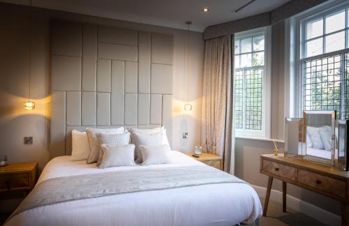 Rowton Hotel | Indulge at Rowton Hall Hotel and Spa: A 4-Star Retreat