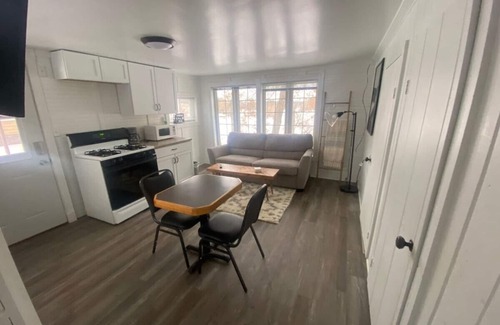 Tomahawk Cottage | Inviting Rowyn's Resort Cabin with Lake Nokomis Views