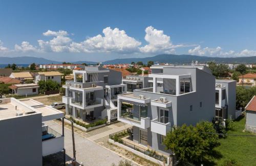 Paralia Ofryniou Apartment | Roxani Residential Complex: Rated 9/10, Family & Pet-Friendly
