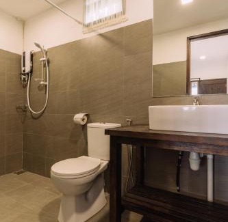 Sematan Cabin | Discover Roxy Telok Serabang: Oceanfront Bliss Awaits
