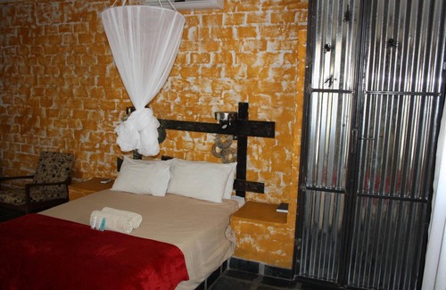 Grootfontein Cabin | Relax at Roy's Rest Camp with Family-Friendly Amenities