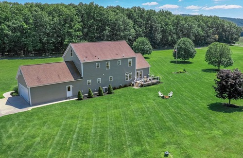 McHenry House | Roy's Retreat: 5 Minutes to Skiing, Golf, Lake Activities, Restaurants, and More