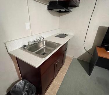 Auburn Hotel | Family-Friendly Stays at Royal A Motel for Memorable Vacations