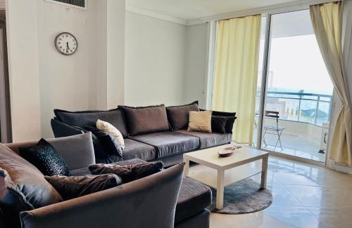 Netanya Apartment | Oceanfront Royal Apartment: Pool & Family-Friendly Stay