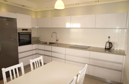 Netanya Apartment | Beachfront Royal Apartment with Pool and Ocean Views