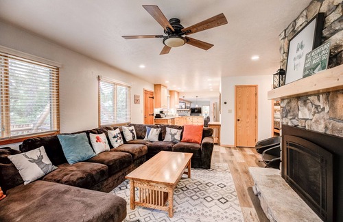 Weisshorn House | Elegant Royal Aspen Retreat: Spa, Hot Tub & Family Friendly