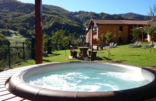 Campiello Cottage | Explore Royal Balcony "Rey Fávila" with Spa and Hot Tub