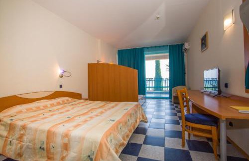 Elenite Hotel | Relax at Royal Bay Hotel - All Inclusive Oceanfront Retreat