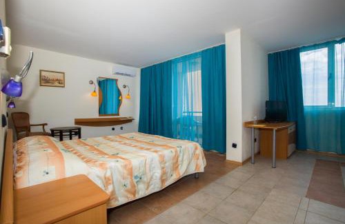 Elenite Hotel | Relax at Royal Bay Hotel - All Inclusive Oceanfront Retreat