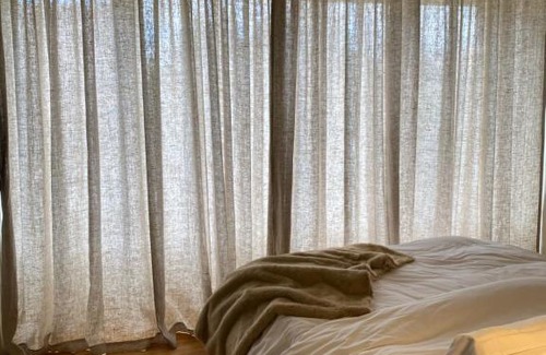 Penarth Apartment | Experience Royal Buildings: A 4-Star Guest Favorite