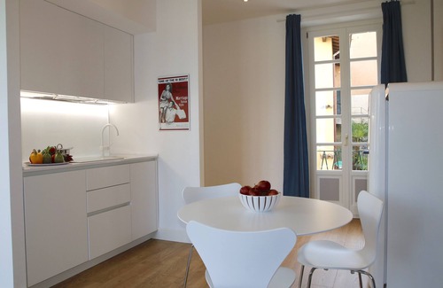 Naggio Apartment | Royal Cadenabbia 2: Family-Friendly Getaway with Breakfast