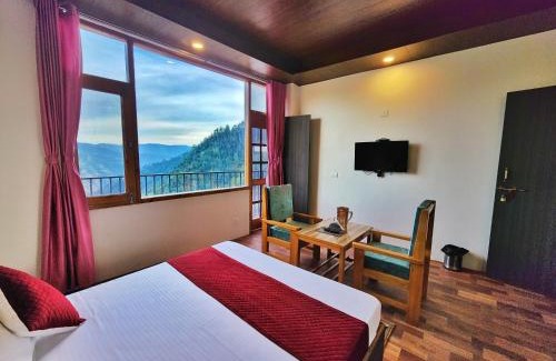 Shimla House | Inviting Royal Cedar Mountain View – Family-Friendly Escape